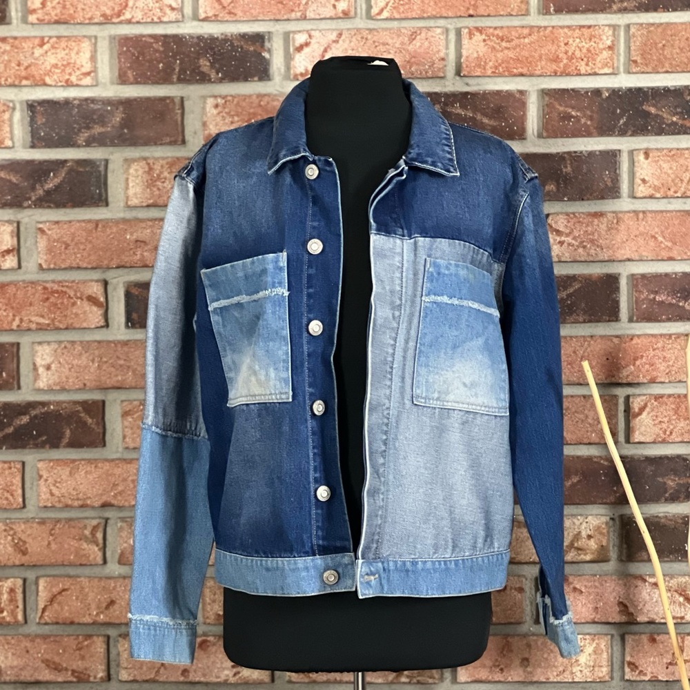 Kensie Jeans Two-Tone Denim Jacket - Picture 2 of 7